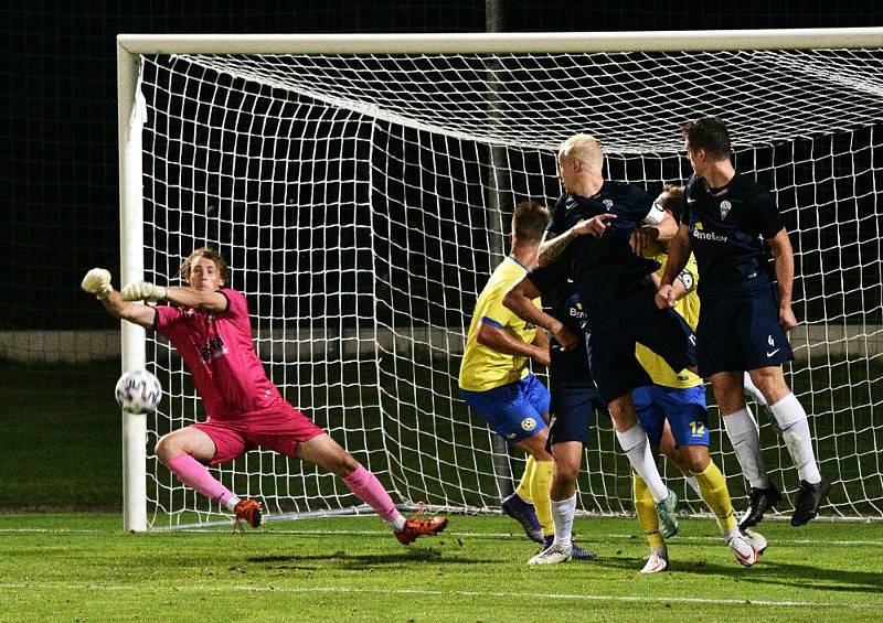 Fortuna ČFL: FC Písek - SK Benešov 4:1 (0:1).