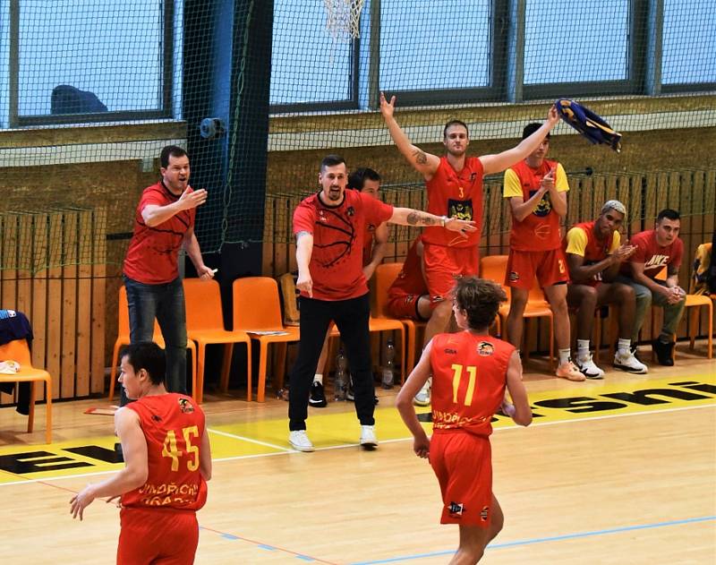 Basketbalová 1. liga: Sršni Photomate Písek – GBA Lions Jindřichův Hradec 81:84 (22:19, 48:31, 61:63).