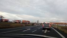 Ve čtvrtek před sedmou hodinou ranní havaroval na silnici I/20 u Protivína autobus s kamionem.