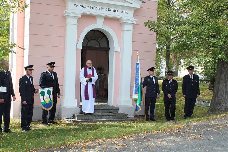 Svěcení obecních symbolů v Tálíně.