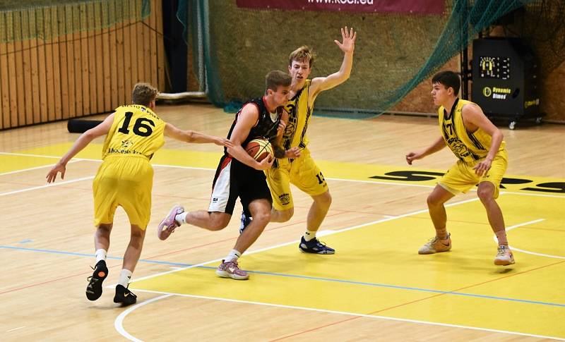 Extraliga basketbalu U19: Sršni Photomate Písek - Lions J. Hradec 91:81.