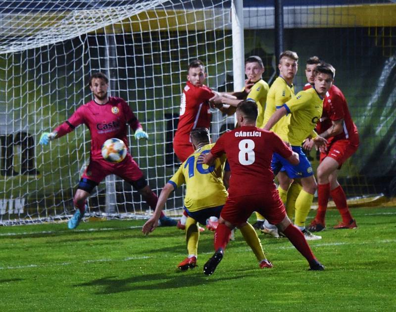 ČFL: FC Písek - Králův Dvůr 2:1 (1:1).