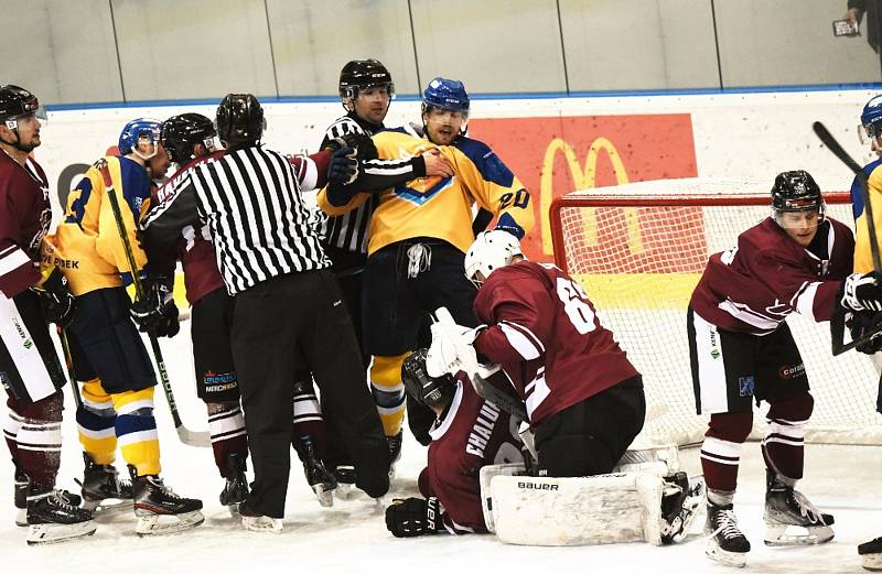 II. liga ledního hokeje: IHC Písek - Letci Letňany 3:5 (1:1, 1:2, 1:2).