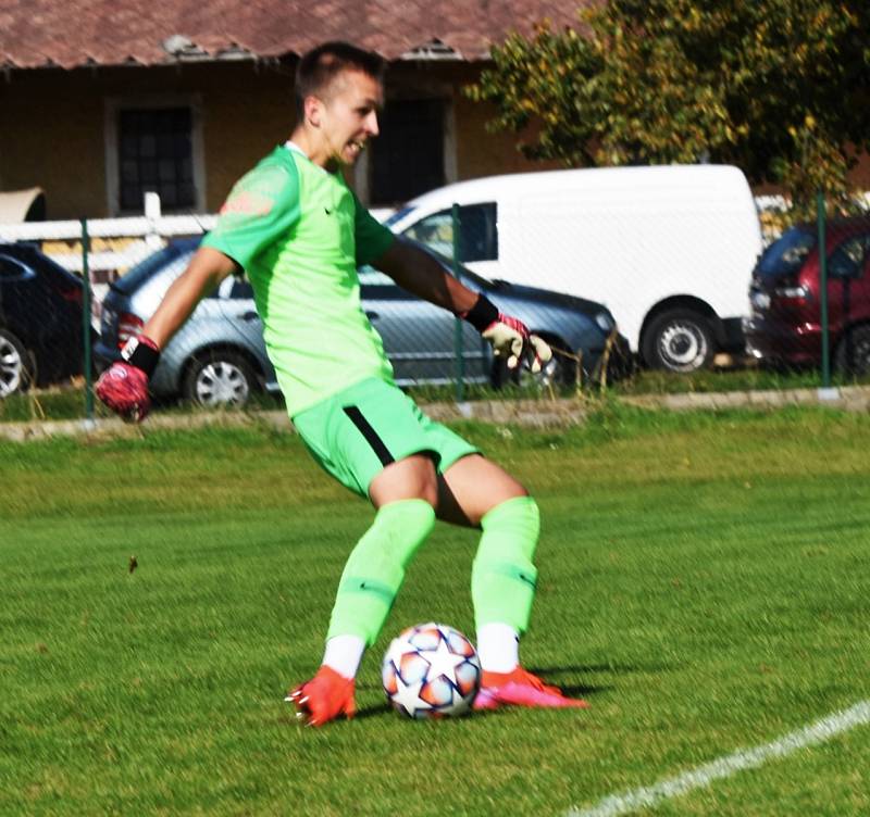 Fotbalová A třída: Semice - Strunkovice 4:0 (3:0).