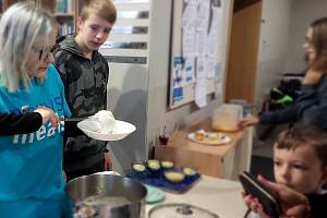 Snídaně ve škole: Kaše pro Mary´s Meals.