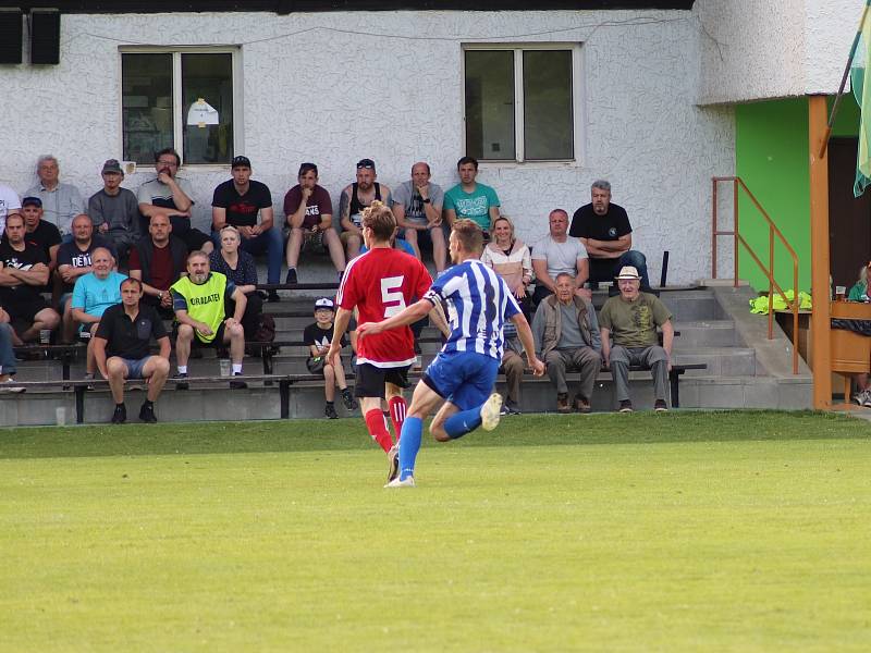 Fotbalová I.A třída: Strunkovice - Semice 2:2.