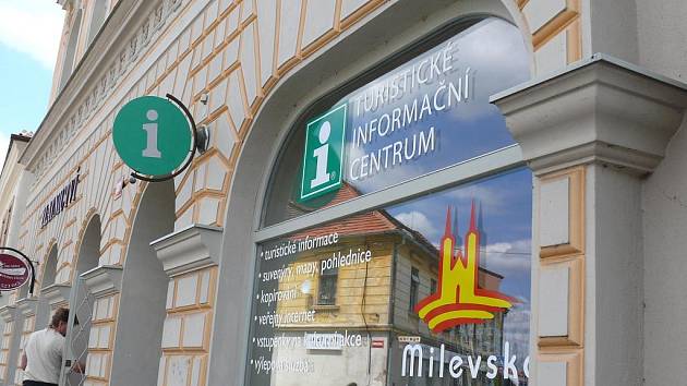 Milevské turistické informační centrum sídlí na Husově náměstí. 