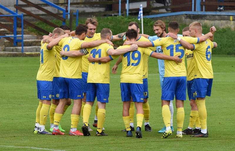 Písečtí fotbalisté podlehli v generálce na start sezony Sokolu Lom na jeho hřišti 0:1.