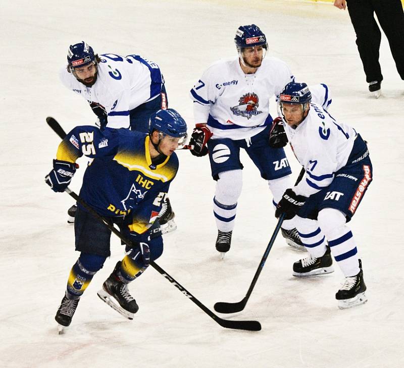 II. liga ledního hokeje: IHC Písek - HC Tábor 2:8.