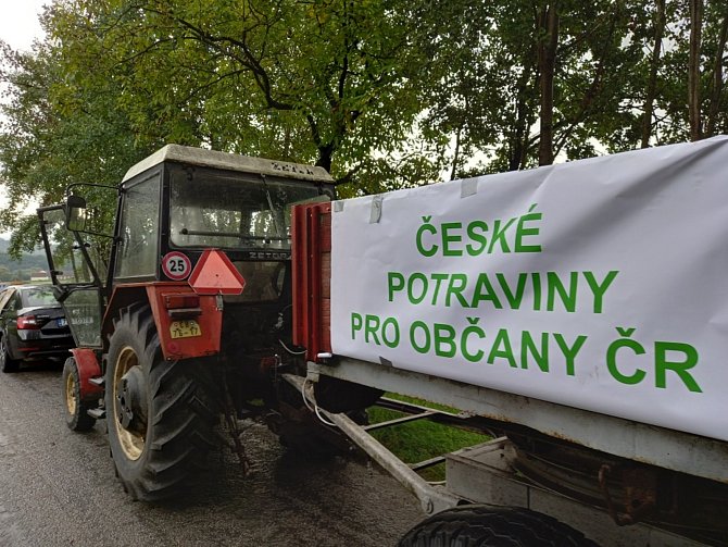 Protestní jízda zemědělců na jihu Čech v roce 2022.