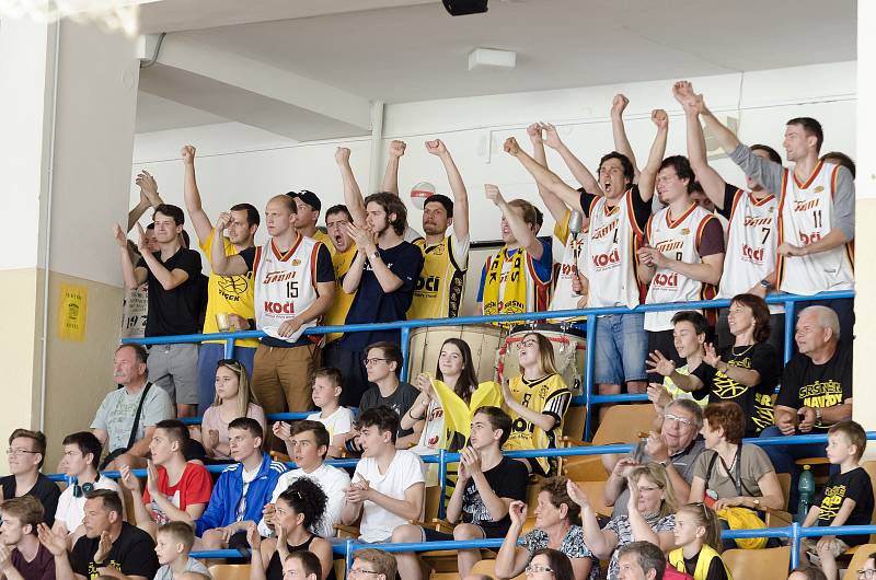 Sršni Sokol Písek - Snakes Ostrava 79:66