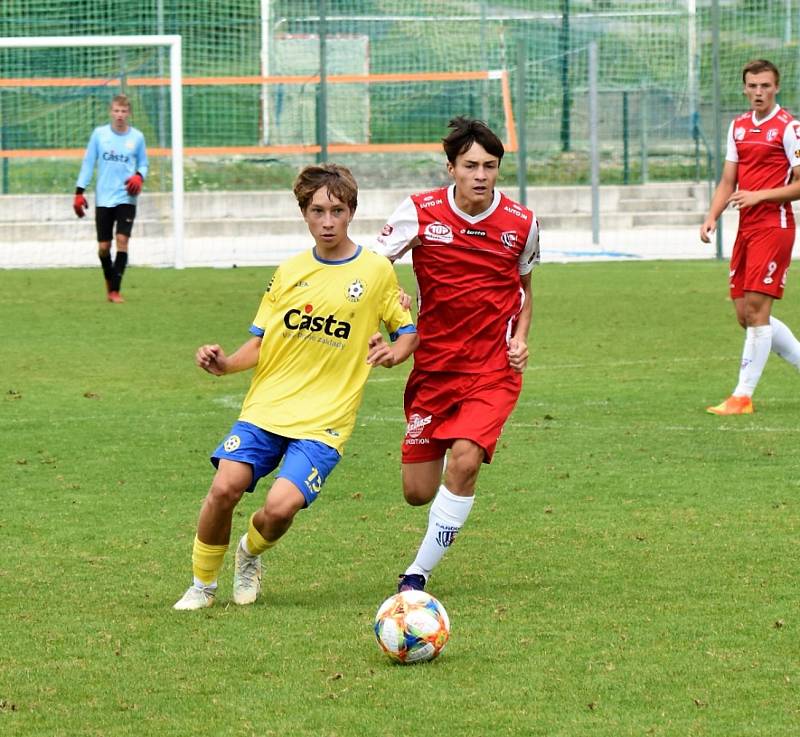 Česká liga dorostu U17: FC Písek - FK Pardubice B 0:3 (0:1).