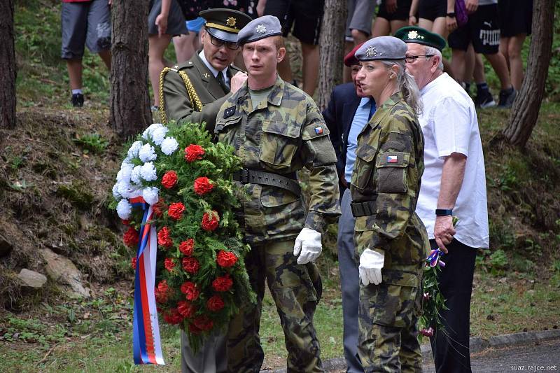 Pietní akt ve Spáleném lese u Klatov a u Singerovy vily v Klatovech.