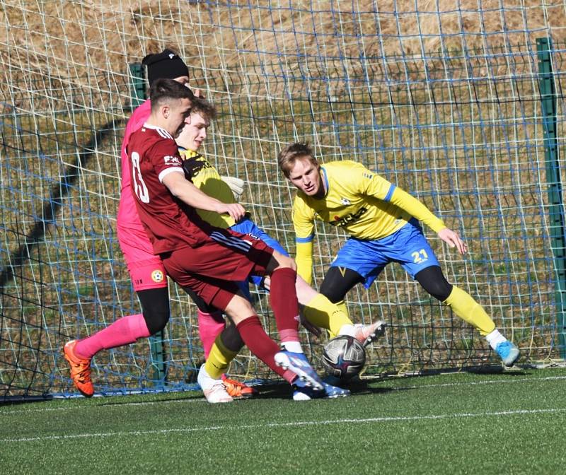 Přípravný fotbal: FC Písek - AC Sparta Praha B 2:1 (2:1). Foto: Jan Škrle