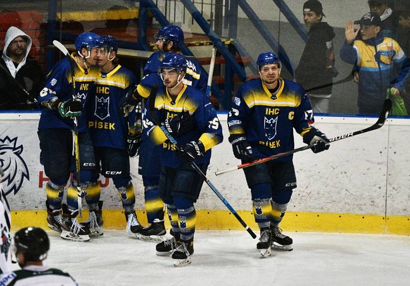 II. hokejová liga: IHC Králové Písek - HC Příbram 7:2.