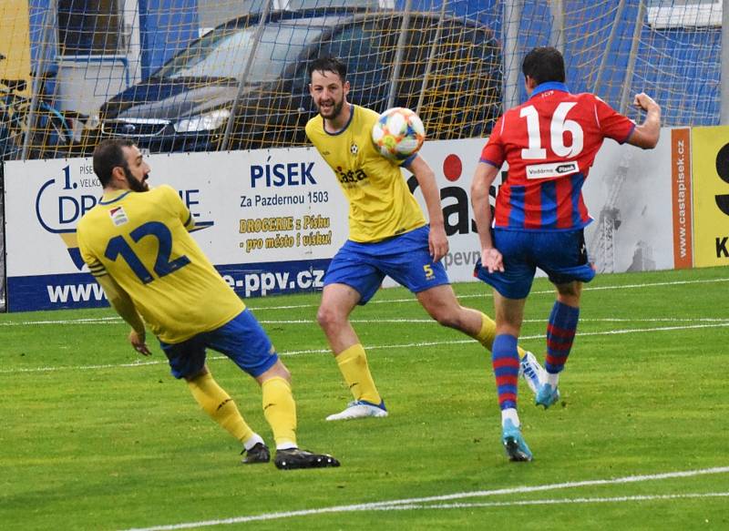 Fotbalová ČFL: FC Písek - Viktoria Plzeň B 0:2 (0:0).