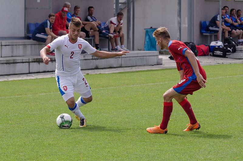 Reprezentanti U20 si v Písku zahráli proti sobě.