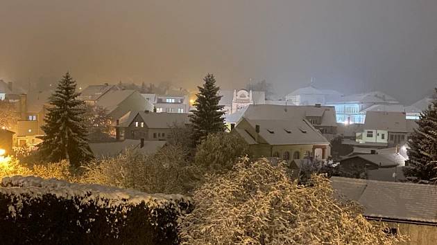 Sněhová nadílka 1. prosince v Milevsku.