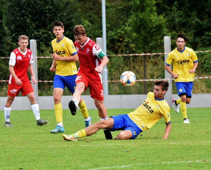 Česká liga dorostu: FC Písek - FK Pardubice B 0:2 (0:1).