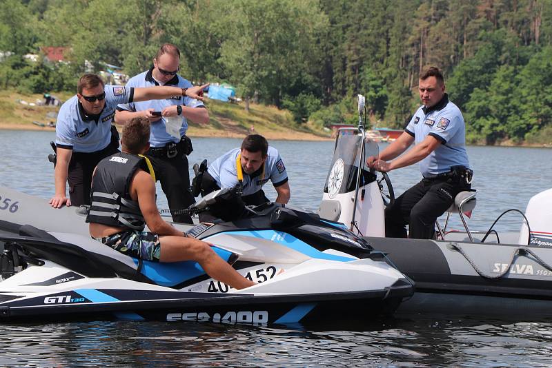 Bezpečnost na vodě, akce policie na Orlíku