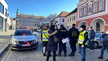 V sobotu 6. 3. odpoledne lidé v Písku protestovali proti vládním opatřením omezujícím volný pohyb občanů.