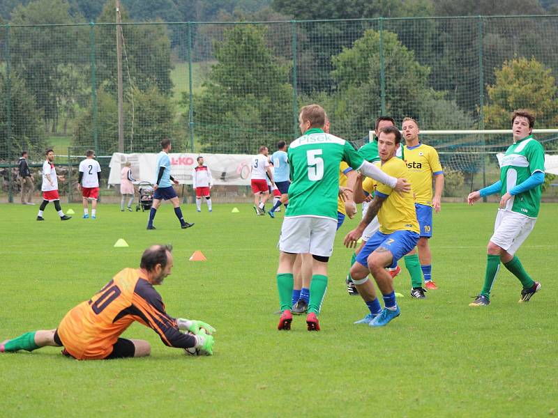 Okresní kolo Zaměstnanecké ligy Deníku v malém fotbale v Semicích.