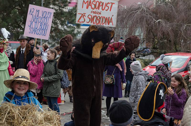 Masopustní průvod městem Základní školy Svobodná Písek.