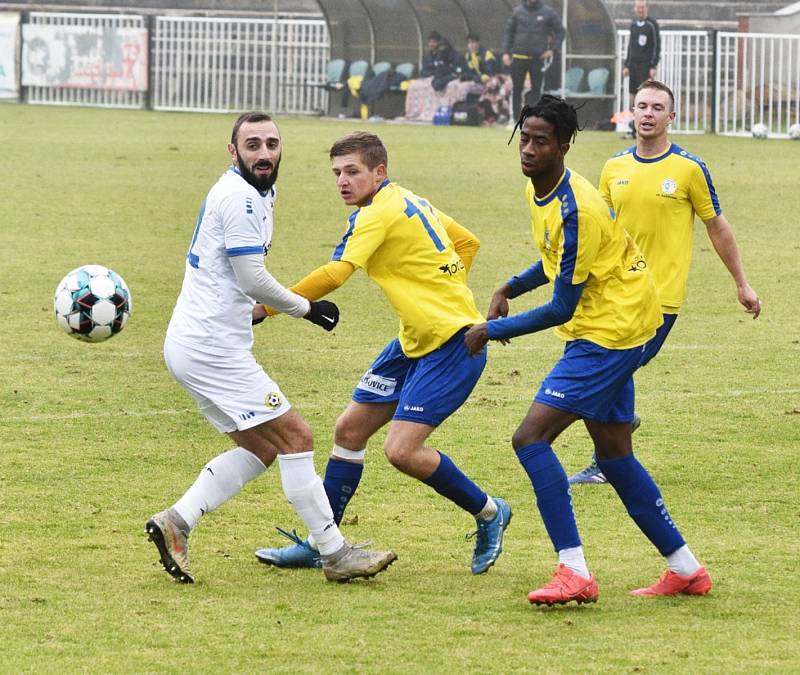 Fortuna ČFL: SK Rakovník - FC Písek 2:2 (2:2).