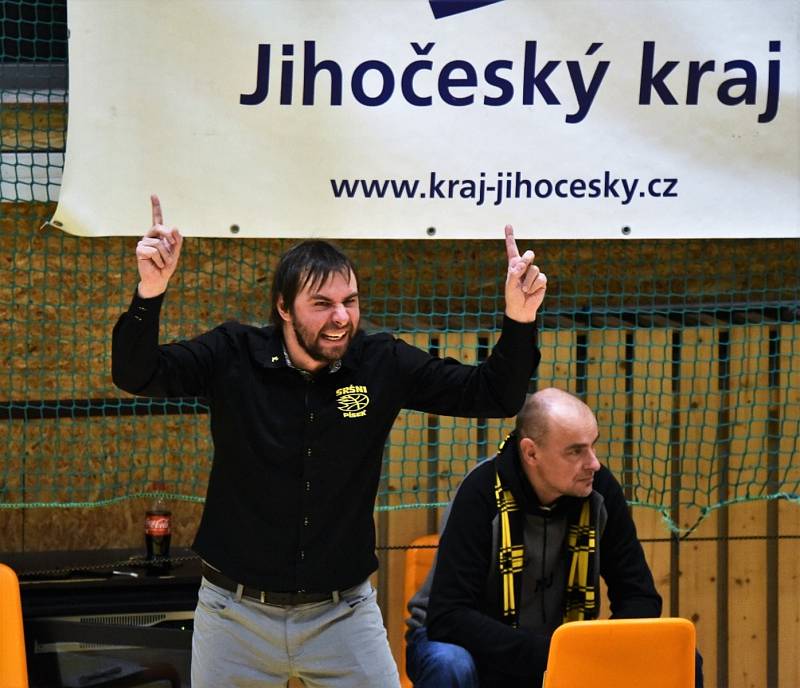 Basketbalová I. liga mužů: Sršni Photomate Písek - Lokomotiva Plzeň 112:86.