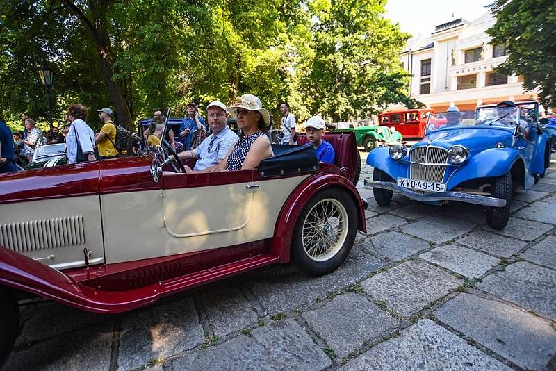 XXI. písecká jízda historických vozidel aneb k duši Prácheňského kraje.