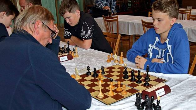 Mladý šachista Benedikt Chmelík