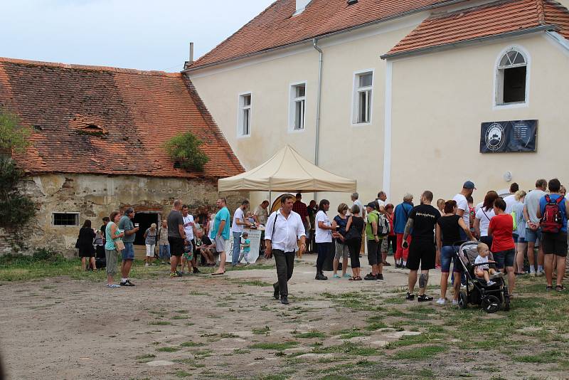 Čížovský pivovar slavnostně zahájil svůj provoz.