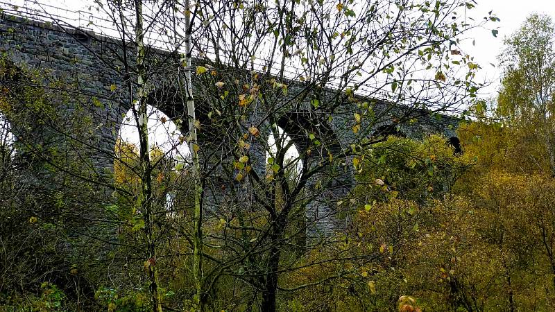 Kamenný viadukt najdete nedaleko Milevska.