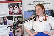 Nina Jandová na soutěži Jihočeský zpěváček.