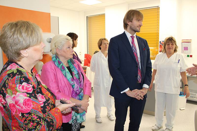 Ministr zdravotnictví a poslanec Adam Vojtěch navštívil píseckou nemocnici.