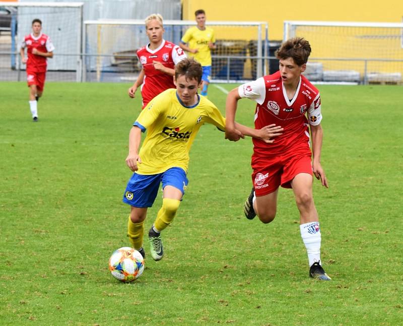 Česká liga dorostu U17: FC Písek - FK Pardubice B 0:3 (0:1).