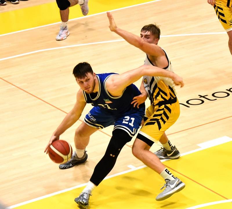 Písečtí basketbalisté v dalším kole nejvyšší soutěže doma podlehli USK Praha 59:77.