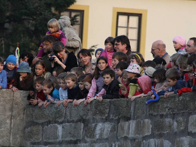 Vynášení smrtky žáky a učiteli ZŠ Svobodná Písek