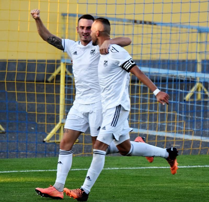 ČFL: FC Písek - FK Zbuzany 2:2 (0:1).