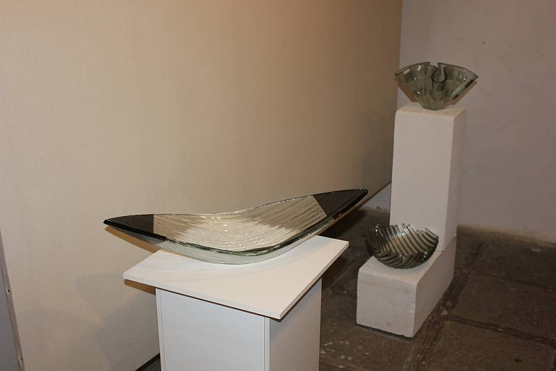 Výstava uměleckého skla v Galerii M.
