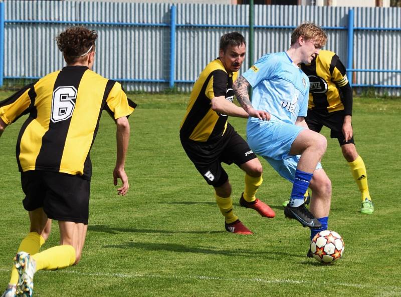 Fotbalisté ZVVZ Milevsko (na snímku z utkání v Protivíně) porazili v posledním kole KP béčko Táborska 1:0.