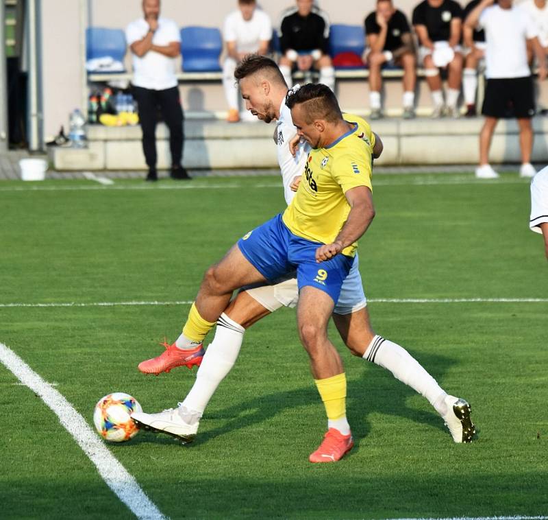 ČFL: FC Písek - FK Zbuzany 2:2 (0:1).