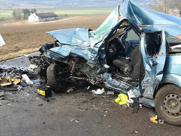 Tragická nehoda na silnici mezi Pískem a Čížovou.