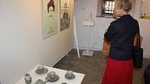 Výstava Keramika, design, grafika studentů SUPŠ Bechyně v Galerii M.