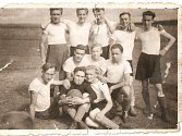 Fotbalová jedenáctka z Okrouhlé z roku 1940.