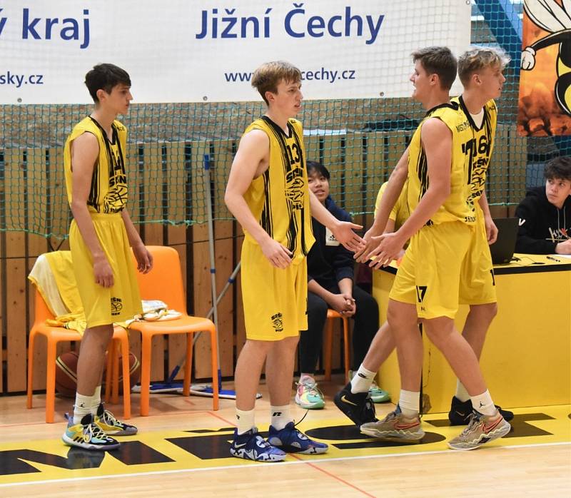 Extraliga basketbalu U19: Sršni Photomate Písek - Lions J. Hradec 91:81.