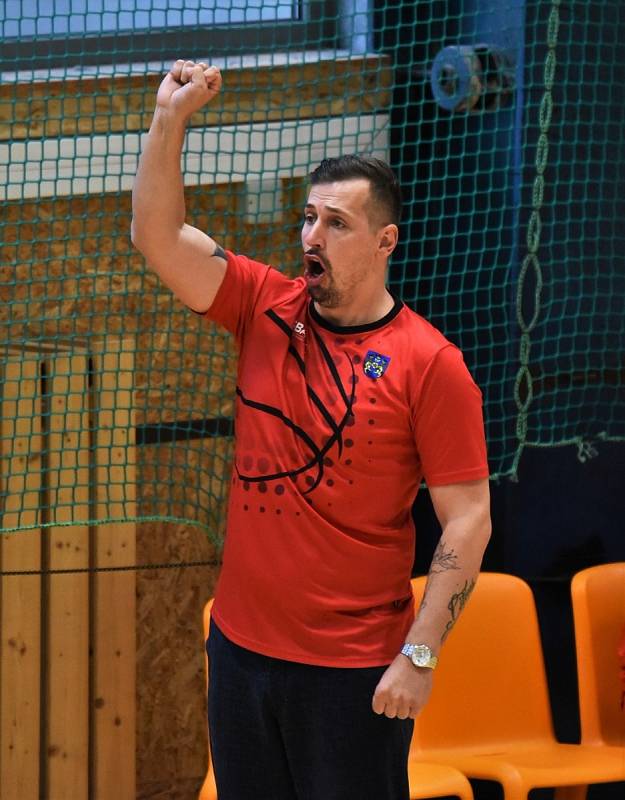 Basketbalová 1. liga: Sršni Photomate Písek – GBA Lions Jindřichův Hradec 81:84 (22:19, 48:31, 61:63).