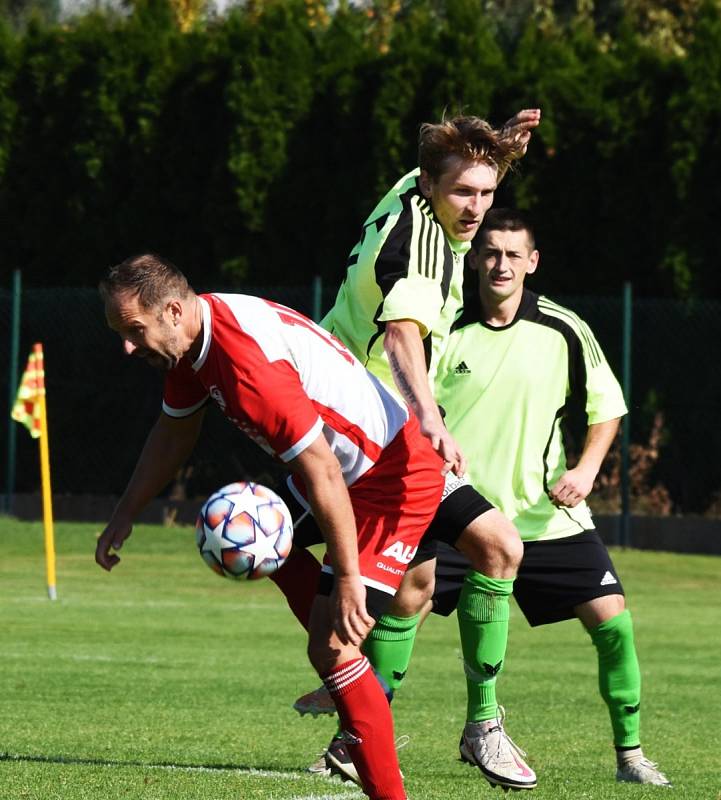 Fotbalová A třída: Semice - Strunkovice 4:0 (3:0).