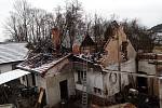 Rodinný dům v Nemějicích na Písecku 3. prosince 2021 kompletně zničil oheň.