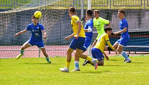 Divize dorostu U19: FC Písek - FC Táborsko B 3:1 (2:1).